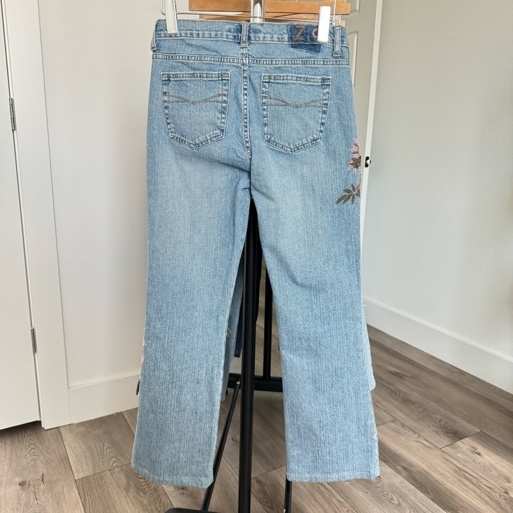 Womens boot cut jeans | trendy straight leg denim - Picture 3 of 8